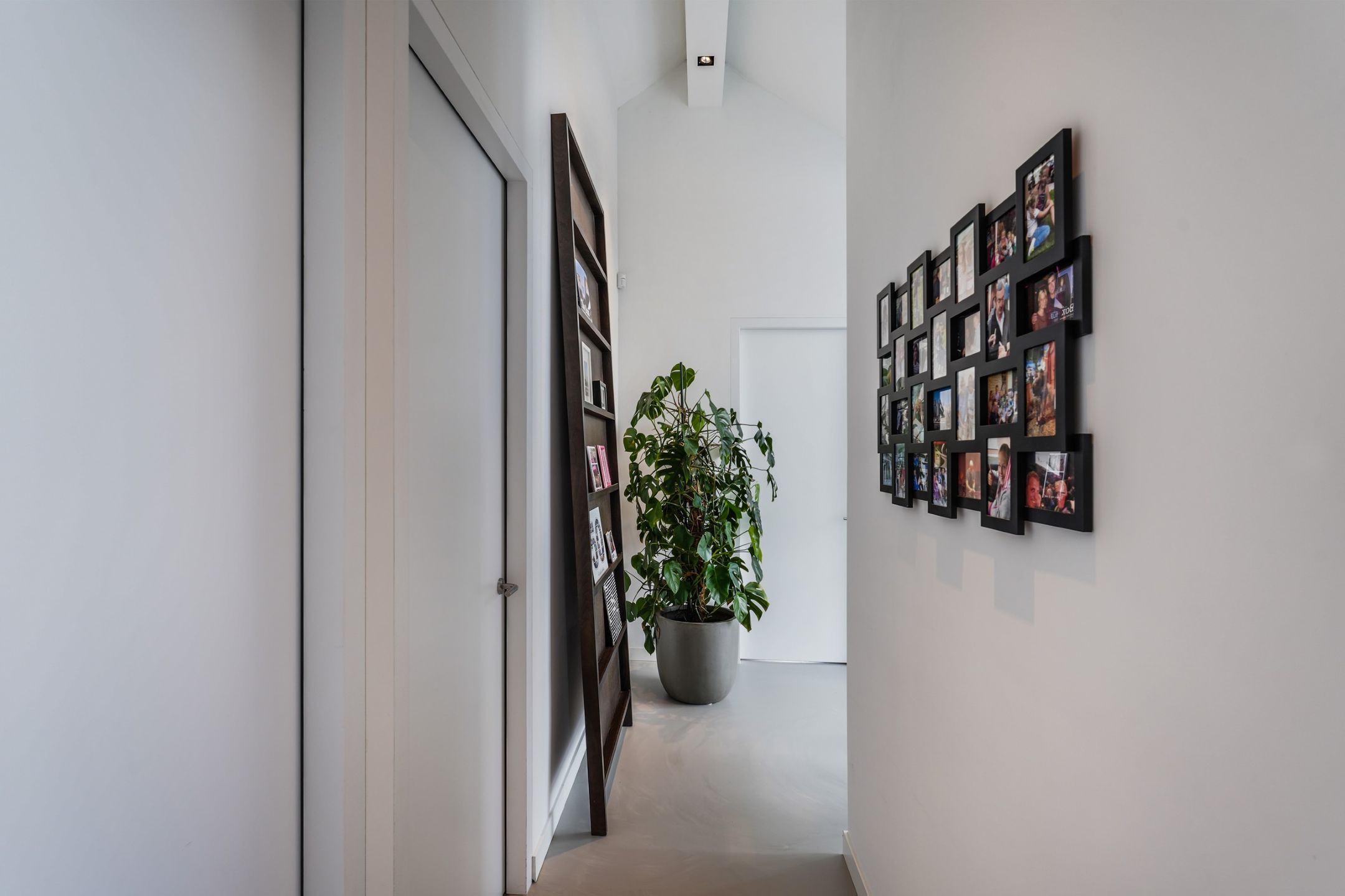 Photo 60 of Hubert van Schonauwenlaan 4