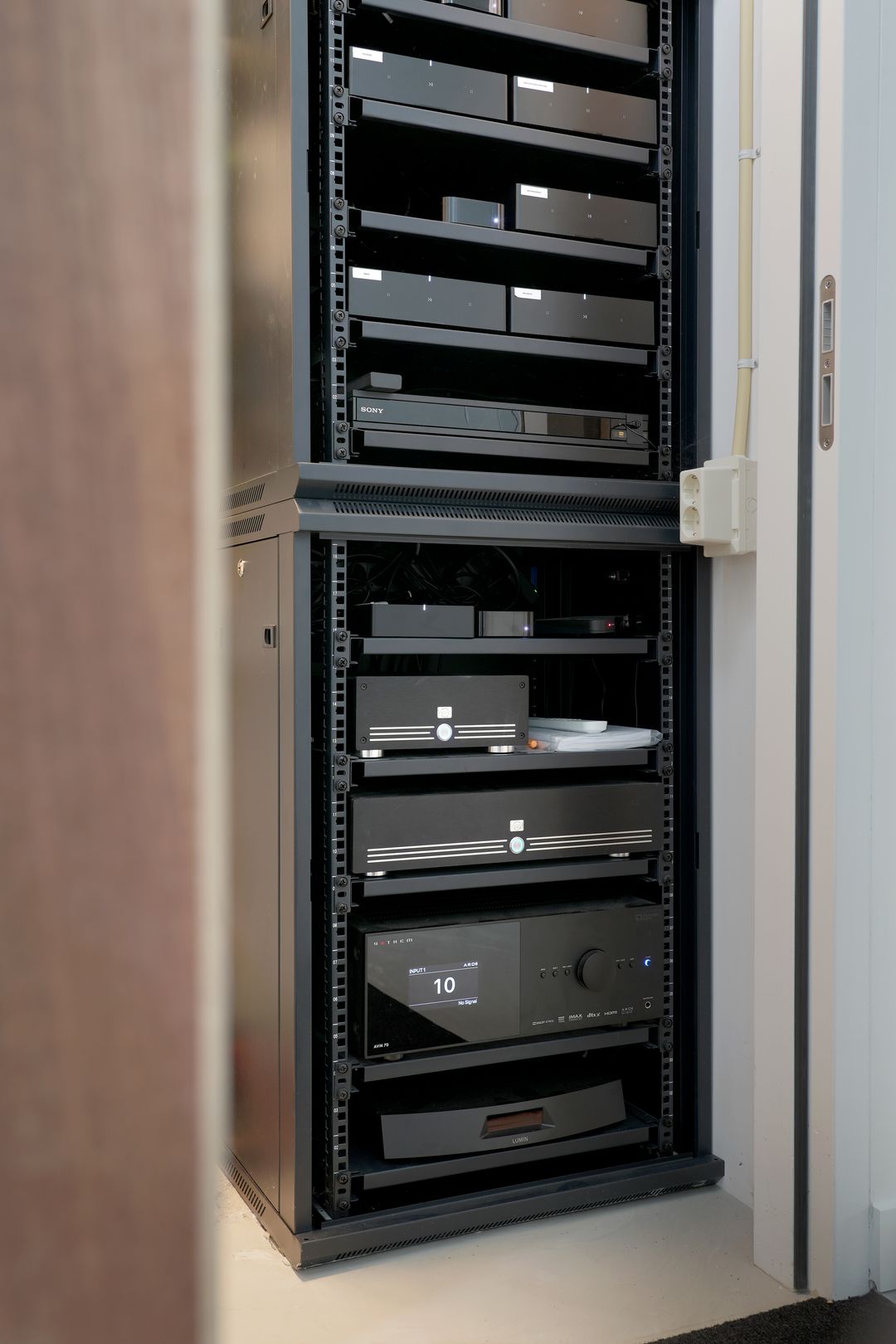 Photo 46 of Hubert van Schonauwenlaan 4