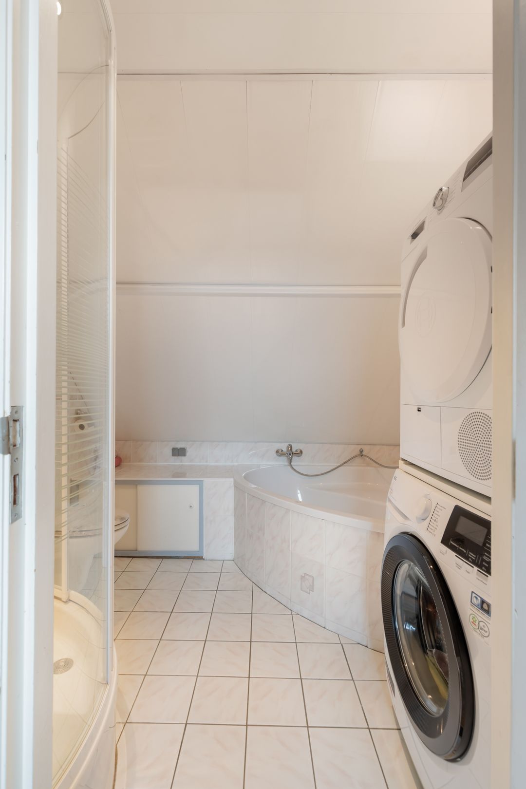 Foto 32 van Bovendwarsweg 9