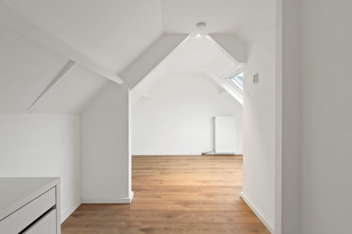 Foto 33 van Van Leeuwenhoekstraat 42