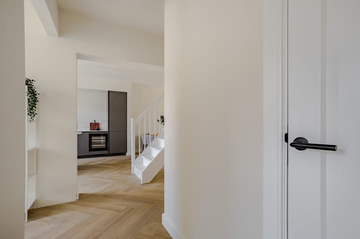 Photo 6 of Milletstraat 56-3