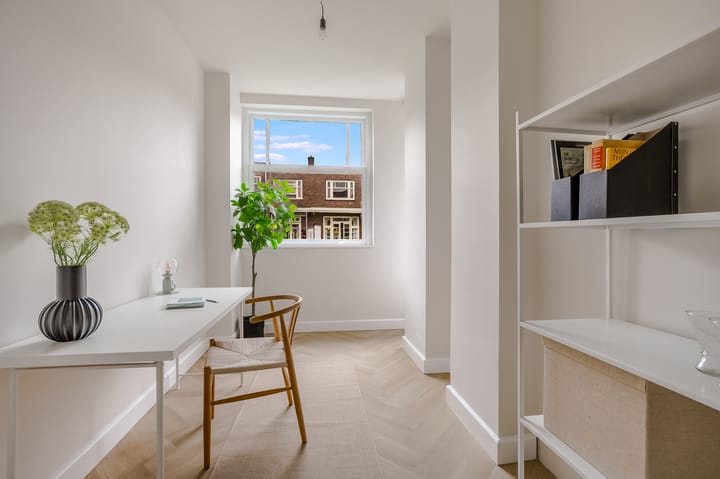 Photo 18 of Milletstraat 56-3