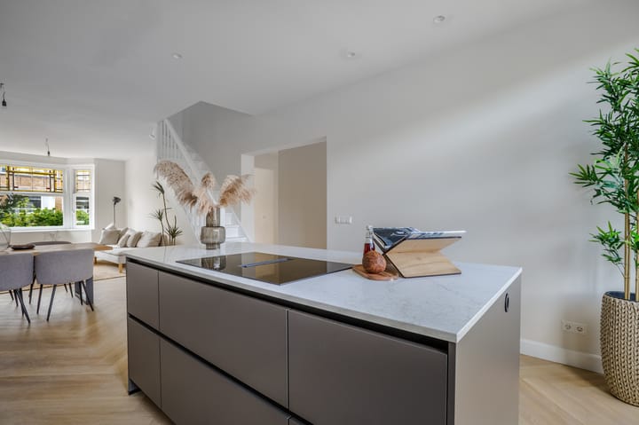 Photo 13 of Milletstraat 56-3