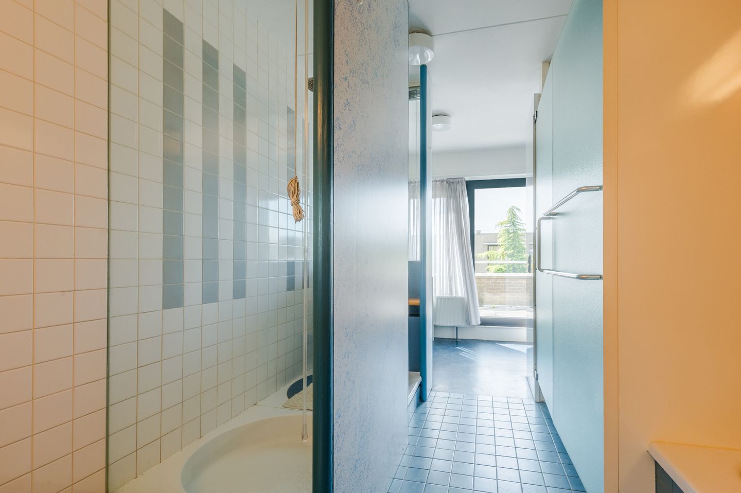 Foto 29 van Reviuslaan 74