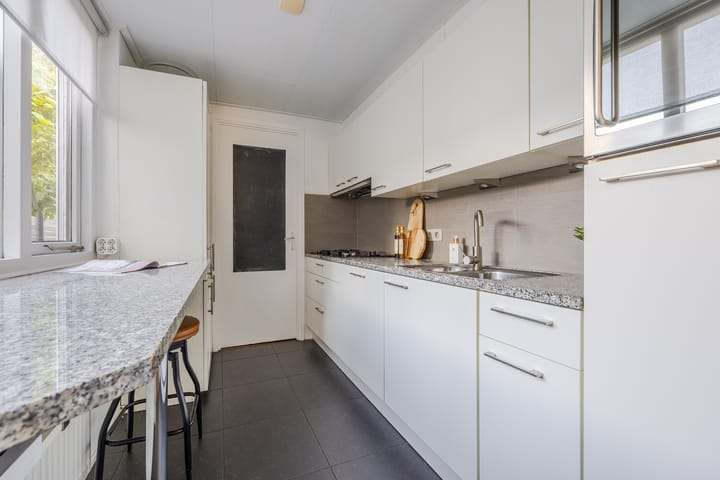 Foto 12 van Irenestraat 24