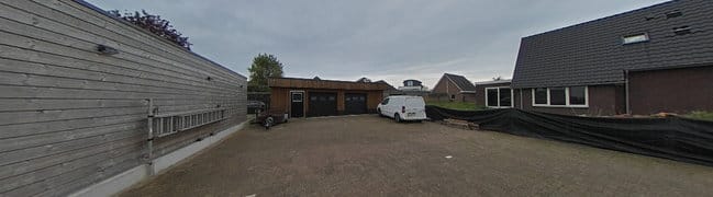 Dubbele garage met werkplaats