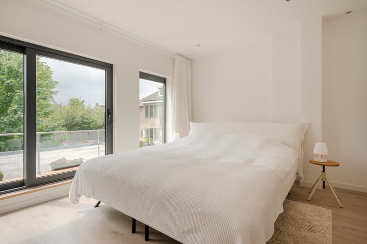 Photo 22 of Van Zuylen van Nijeveltstraat 145