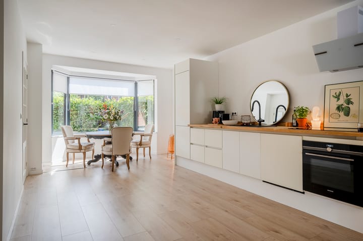 Photo 3 of Van Zuylen van Nijeveltstraat 145