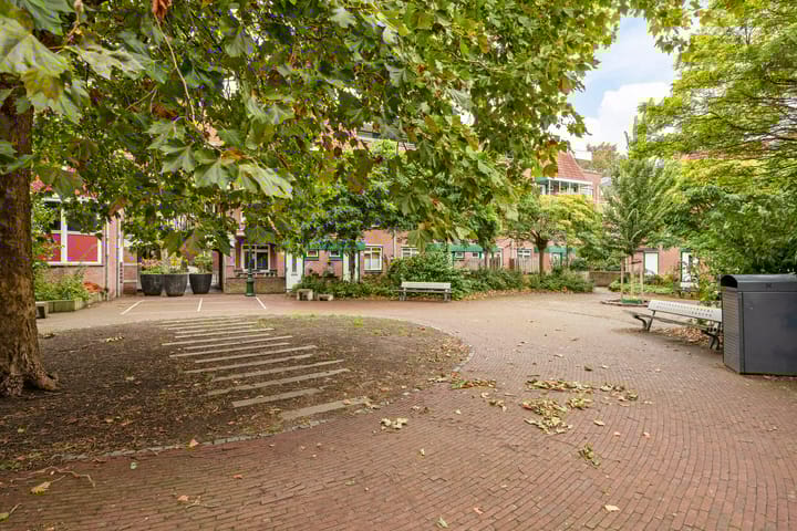 Foto 30 van Van der Lubbehof 2