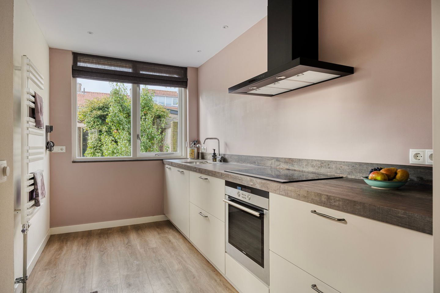 Photo 10 of Amalia van Solmsstraat 29