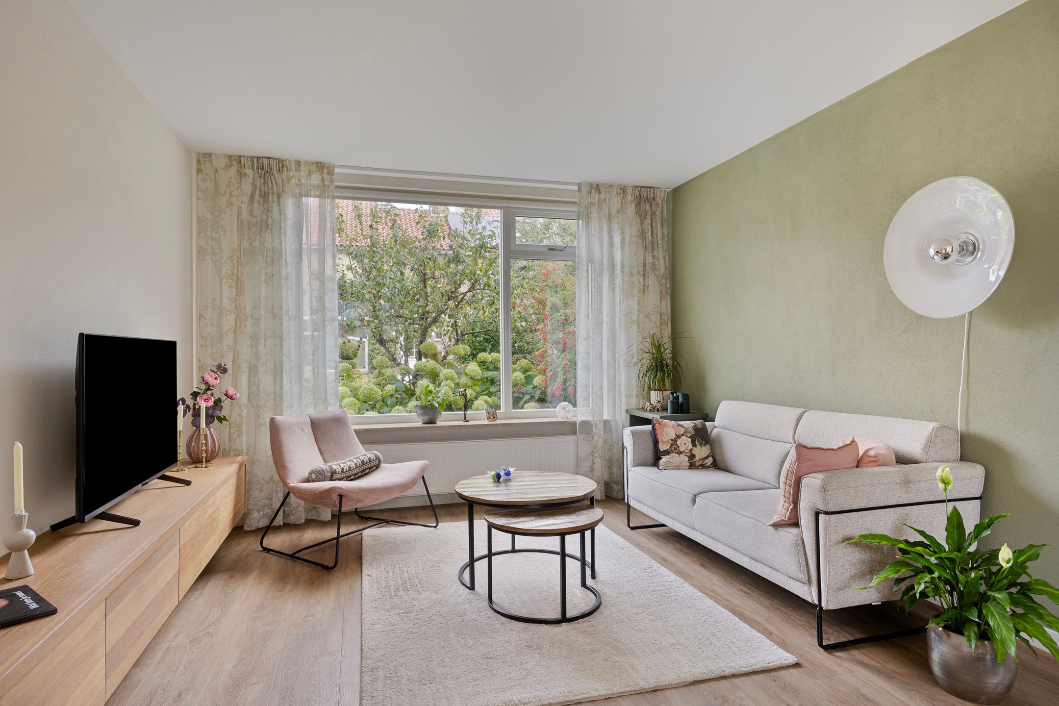 Photo 12 of Amalia van Solmsstraat 29