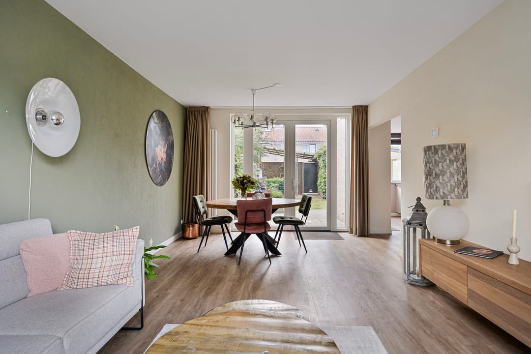 Photo 13 of Amalia van Solmsstraat 29