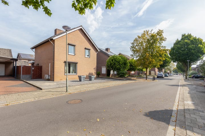 Foto 3 van Burg. Venckenstraat 9