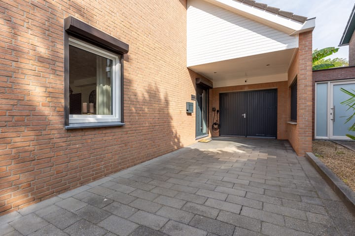 Foto 4 van Burg. Venckenstraat 9