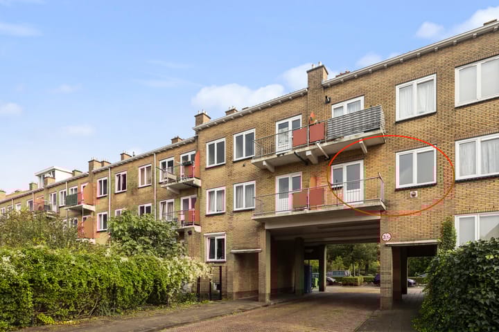 Photo 2 of Julianalaan 61-B