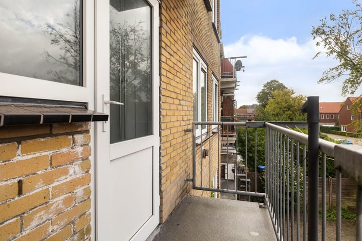 Photo 13 of Julianalaan 61-B