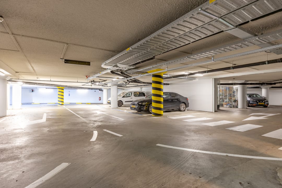 Foto 7 van Burgemeester Elsenlaan 323-F304