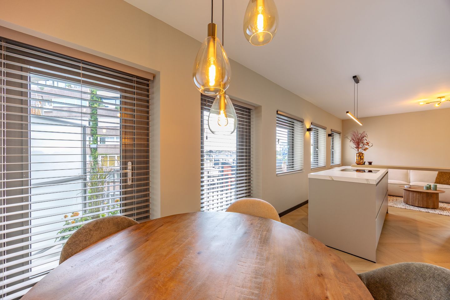 Foto 20 van Burgemeester Elsenlaan 323-F304