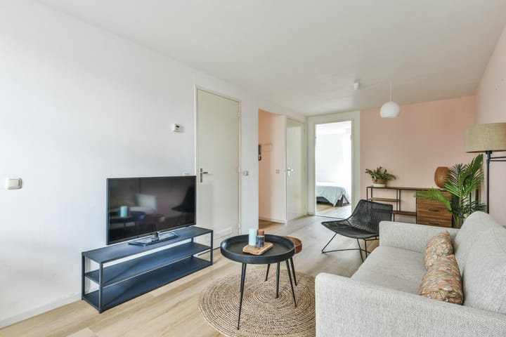 Foto 11 van Hobbemakade 61-4