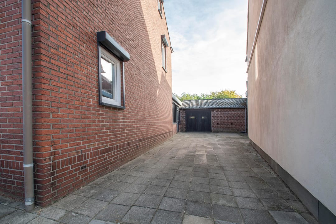 Photo 41 of Pater van Heldenstraat 18