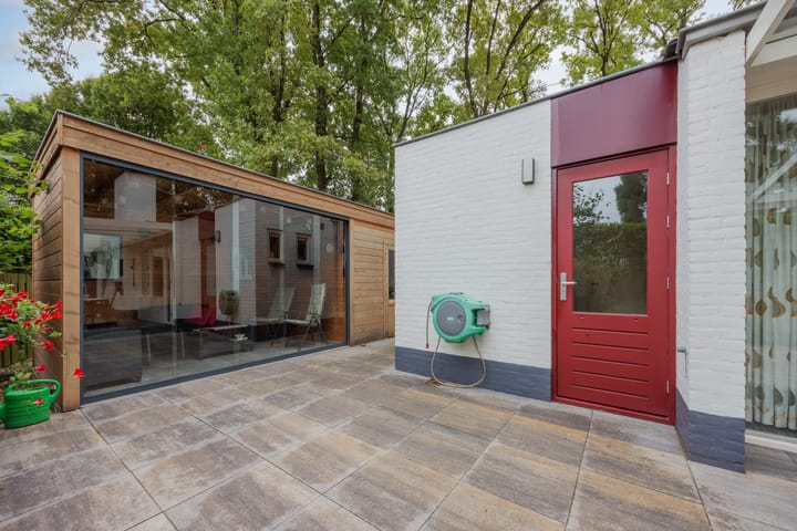 Foto 37 van Van Hamelbergweg 2