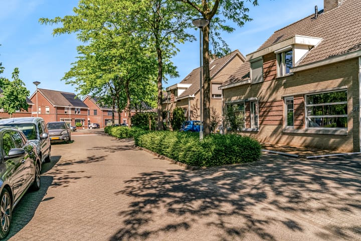 Foto 7 van Hortensiastraat 57