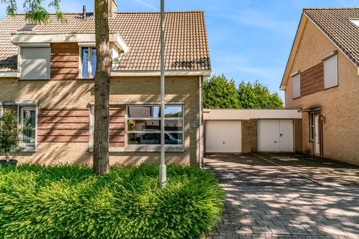 Foto 8 van Hortensiastraat 57