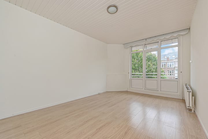 Photo 15 of Newtonstraat 461