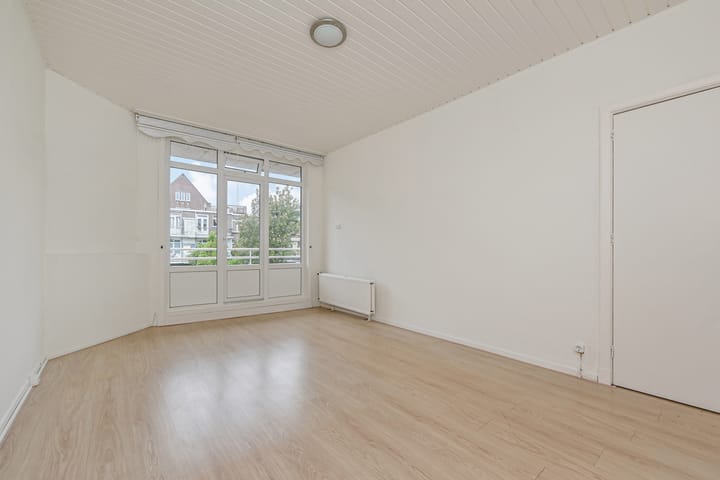 Photo 16 of Newtonstraat 461