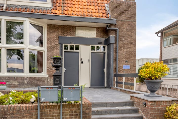 Photo 3 of Mr. Ovingstraat 2-D