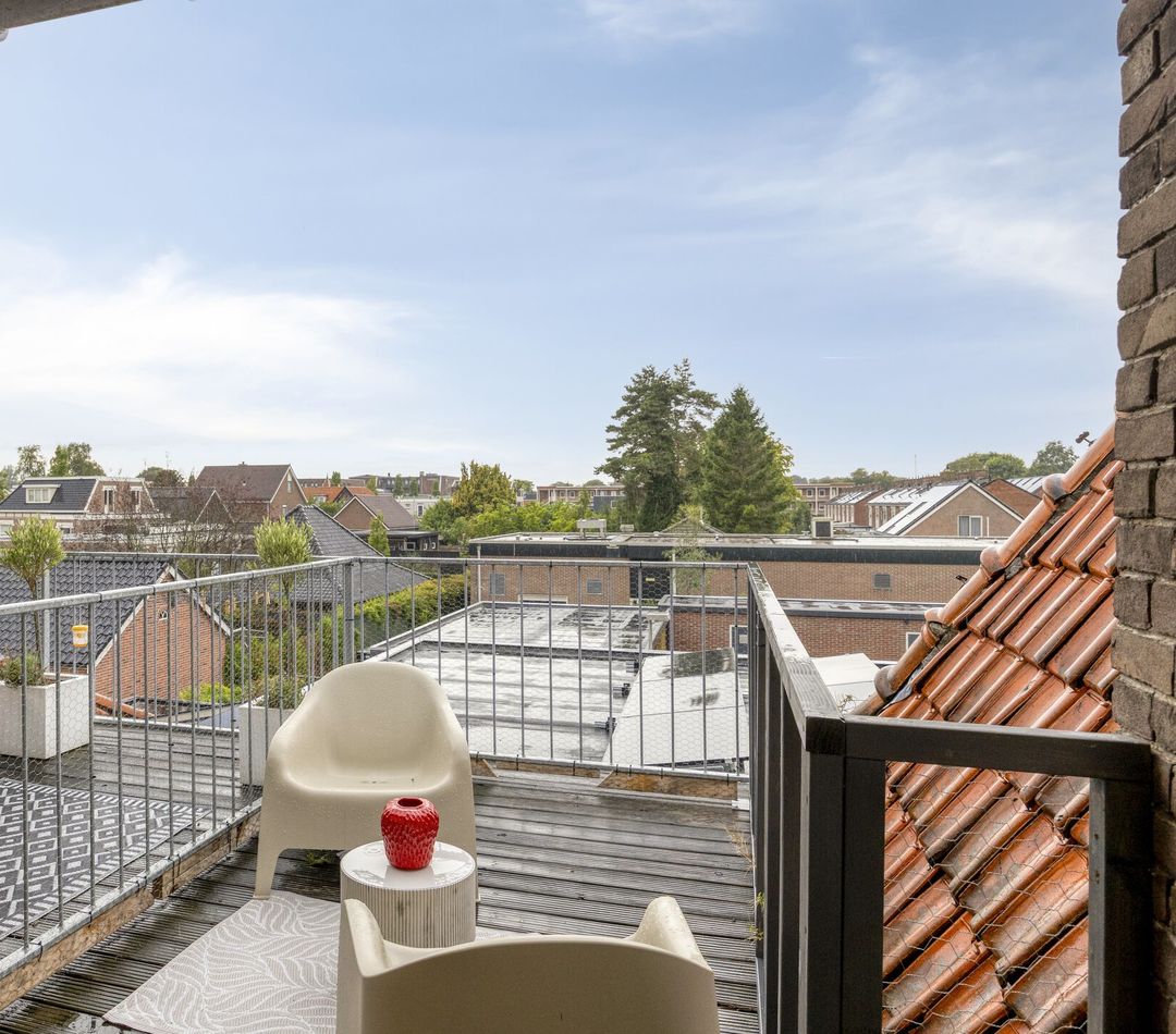 Photo 13 of Mr. Ovingstraat 2-D