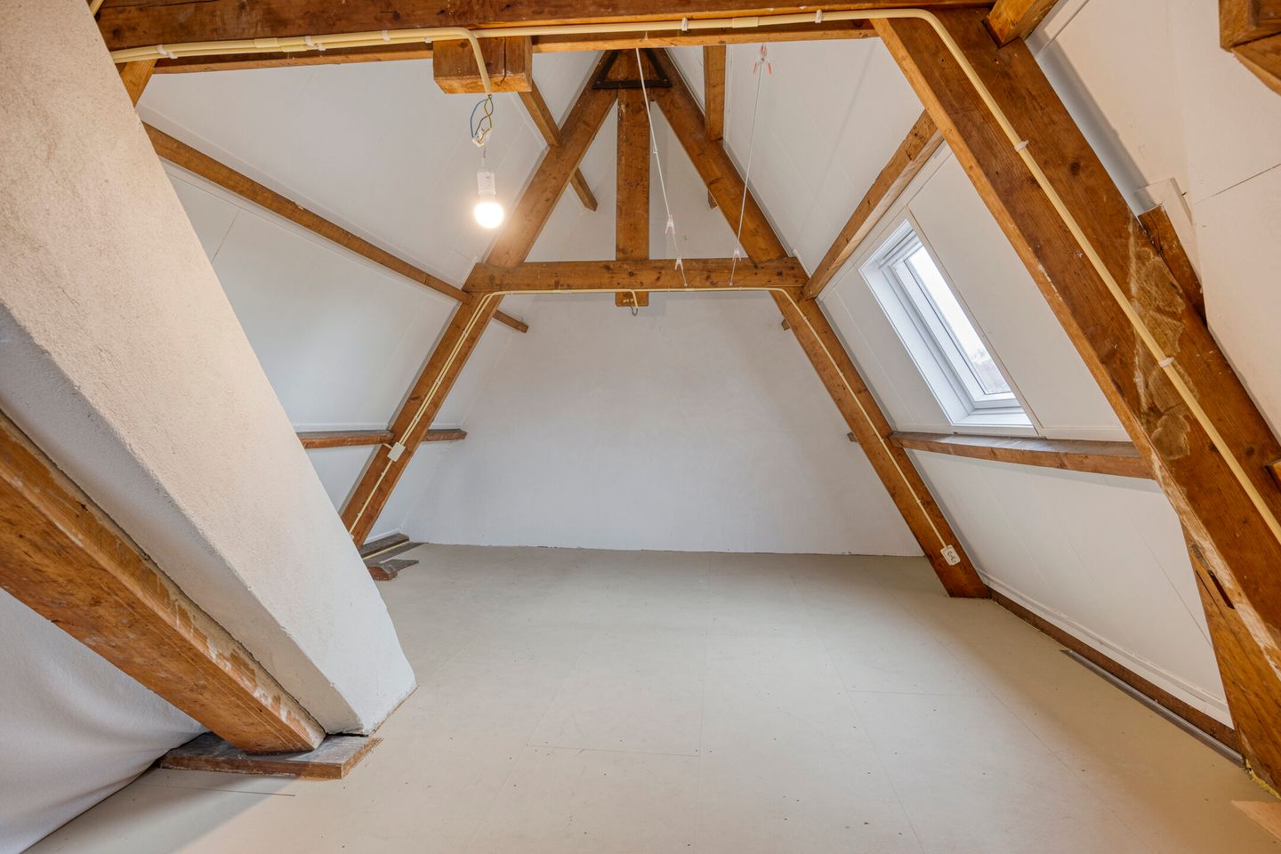 Photo 14 of Mr. Ovingstraat 2-D