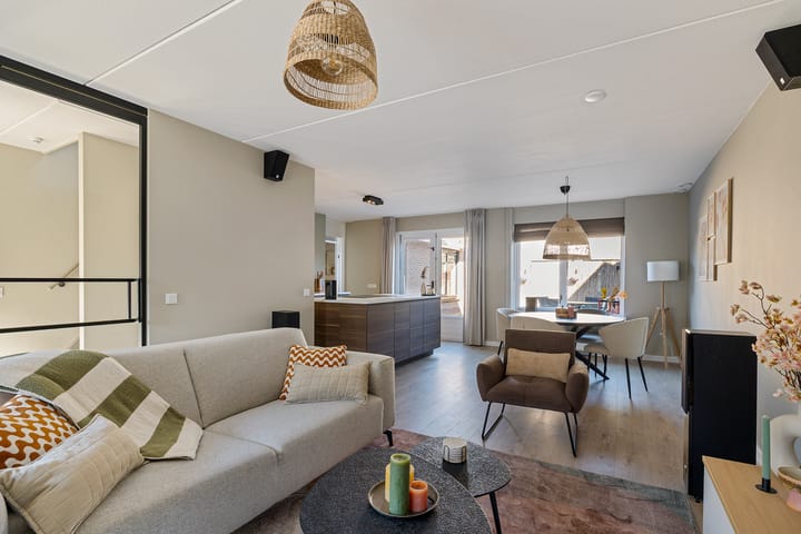 Foto 2 van Slechtvalk 34