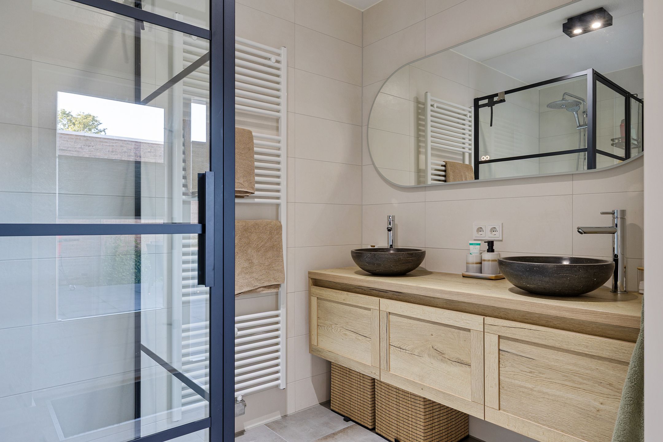 Foto 3 van Slechtvalk 34