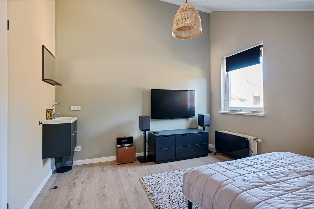 Foto 32 van Slechtvalk 34