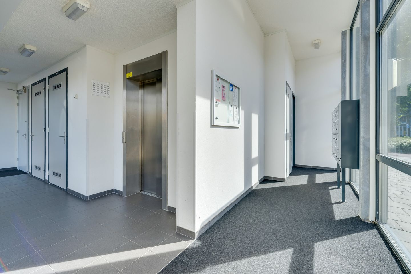 Photo 5 of Kometenstraat 58