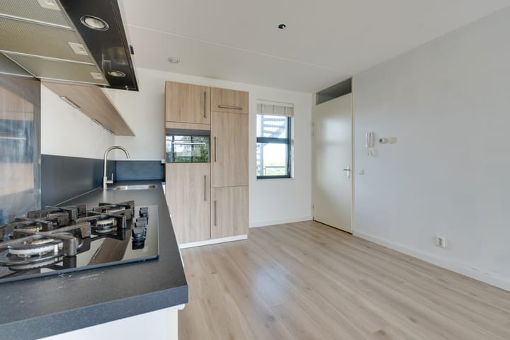 Photo 21 of Kometenstraat 58