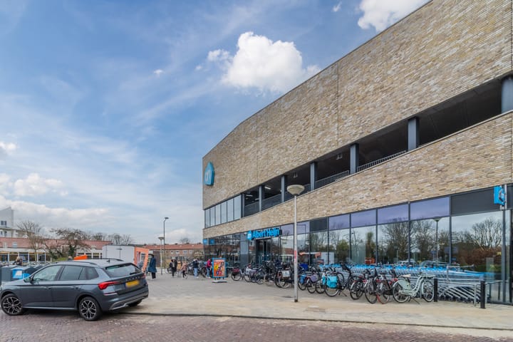 Photo 11 of Van der Haertstraat 45