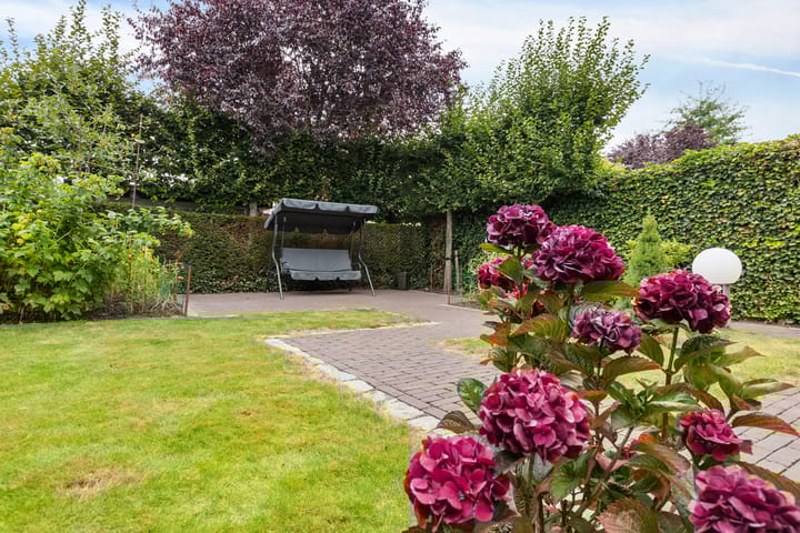 Photo 42 of Burgemeester Geurtslaan 46