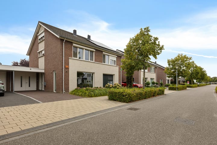 Photo 44 of Burgemeester Geurtslaan 46