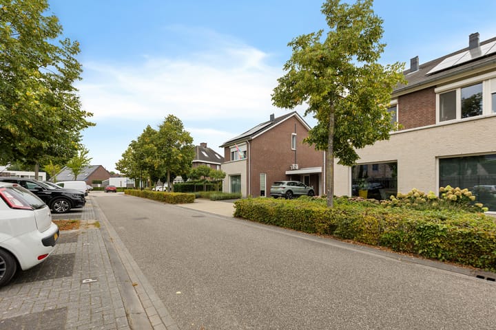 Photo 46 of Burgemeester Geurtslaan 46