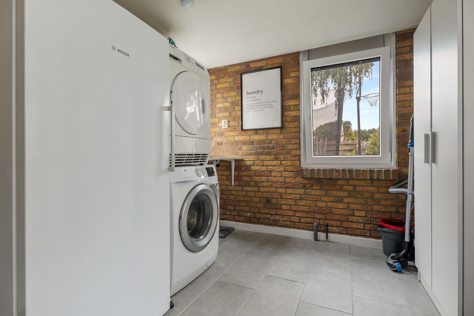Photo 12 of Ds. van Petegemstraat 36