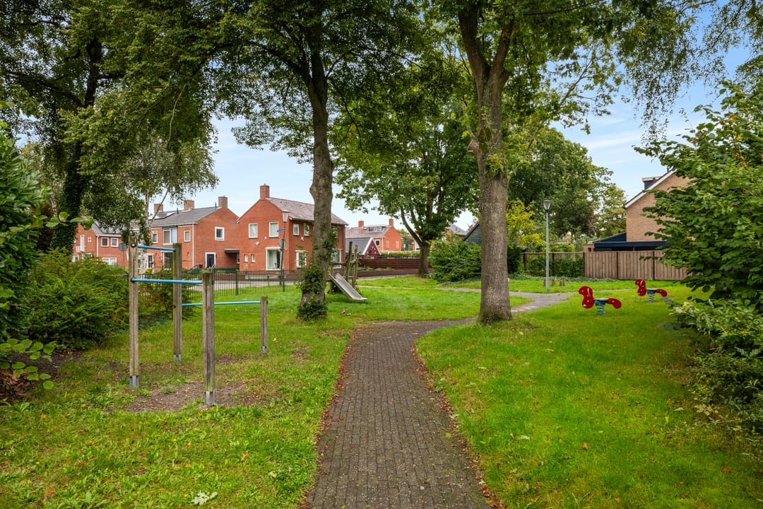 Photo 26 of Ds. van Petegemstraat 36