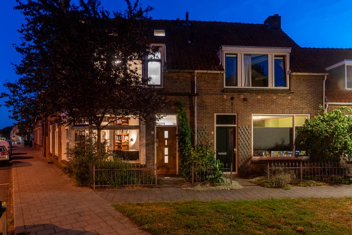 Foto 38 van Moerakkerdwarsstraat 1