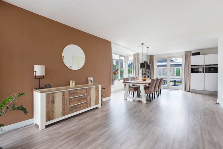 Foto 15 van Nienke van Hichtumweg 51