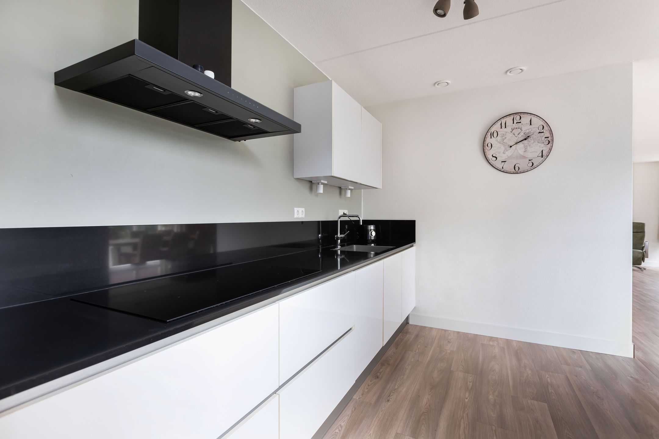 Foto 21 van Nienke van Hichtumweg 51