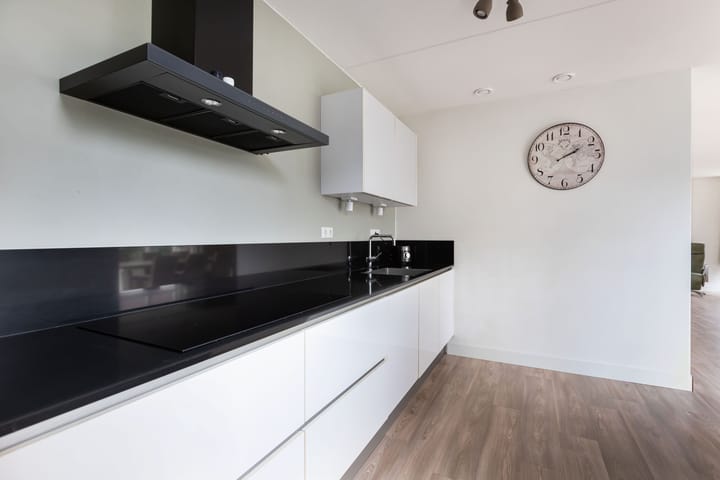 Foto 21 van Nienke van Hichtumweg 51