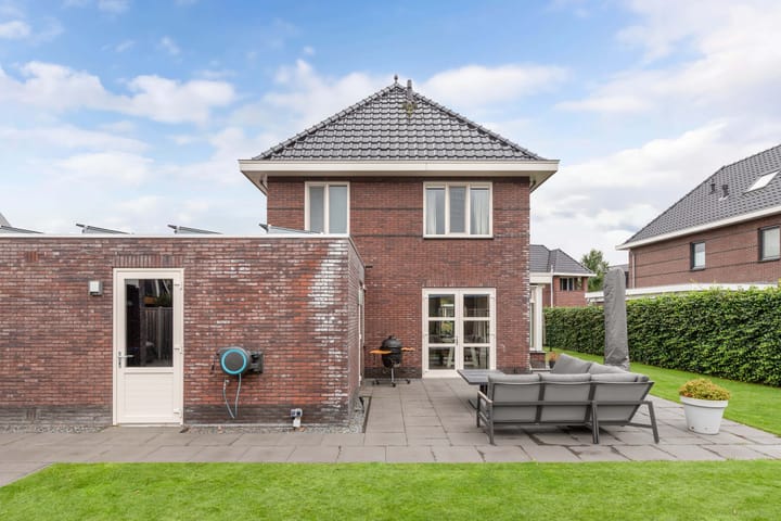 Foto 45 van Nienke van Hichtumweg 51