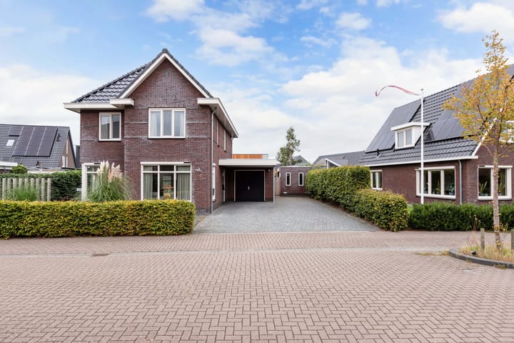 Foto 57 van Nienke van Hichtumweg 51