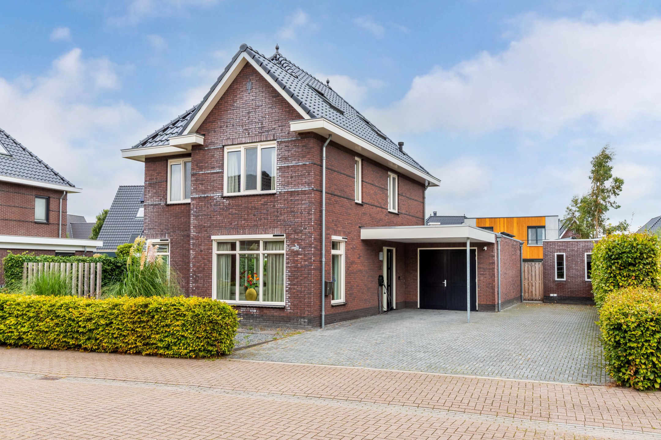 Foto 63 van Nienke van Hichtumweg 51